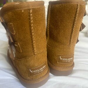 Koolaburra by UGG Brown Suede Baby Boots